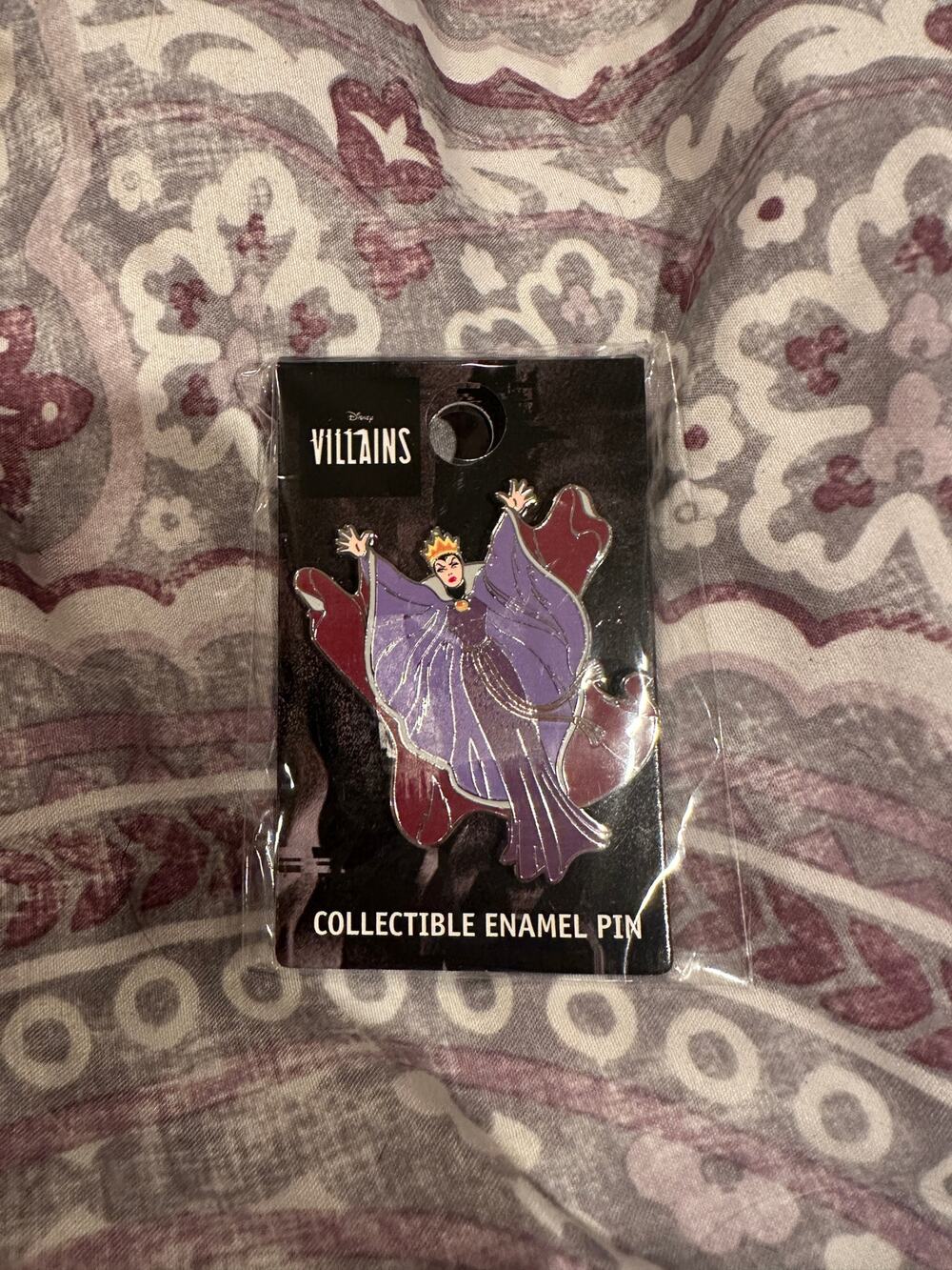 NWT Disney Villains Evil Queen Trading Collectable Enamel Pin
